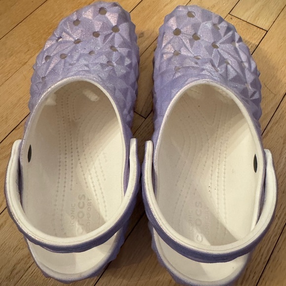 CROCS Women’s Lavender Geometric Glitter Classic Clog with Backstrap - Picture 3 of 7